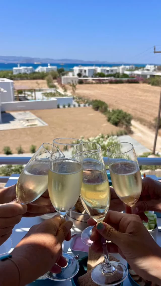 One more day and my girlfriend returns
And my holiday starts

A good time to look back to the first part of this season 
And to celebrate 

Thank you, you all, for your trust 

And I’m happy to welcome you again from end of August! 

#iousía #witchesandwonders #walkonthewildside #couplesretreat #passionpurposeandpotential